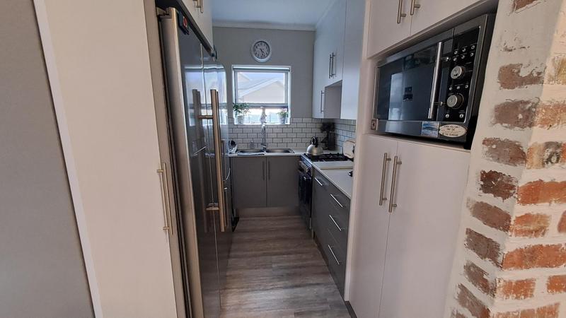4 Bedroom Property for Sale in Jongensfontein Western Cape